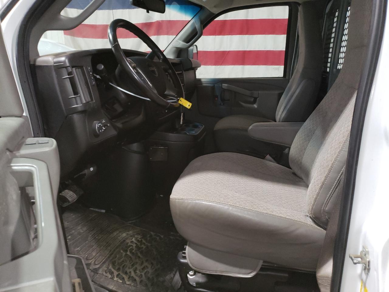 2018 GMC Savana G2500 - Фото 7