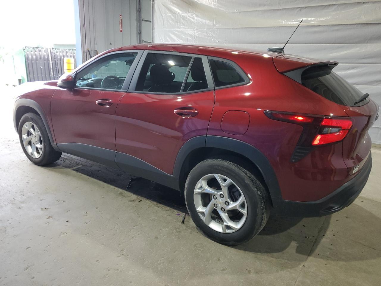 2024 Chevrolet Trax Ls - Фото 2