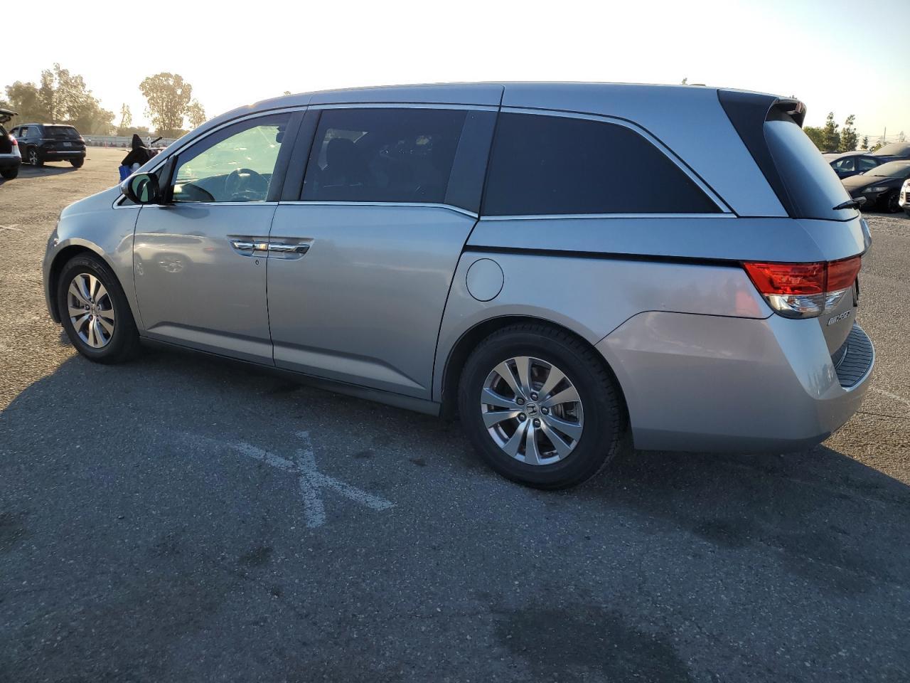 2016 Honda Odyssey Exl - Фото 2
