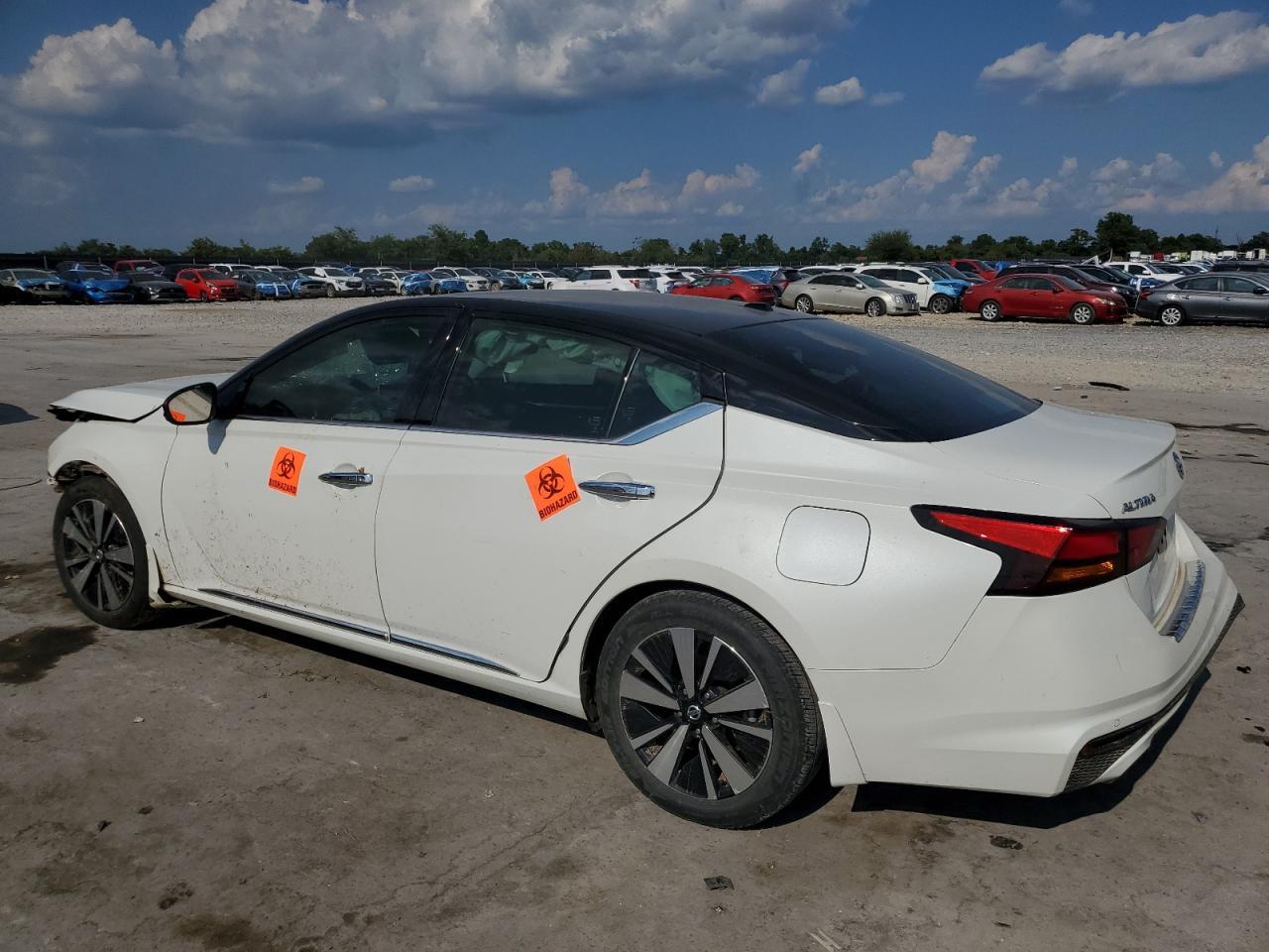 2021 Nissan Altima Sl - Фото 2