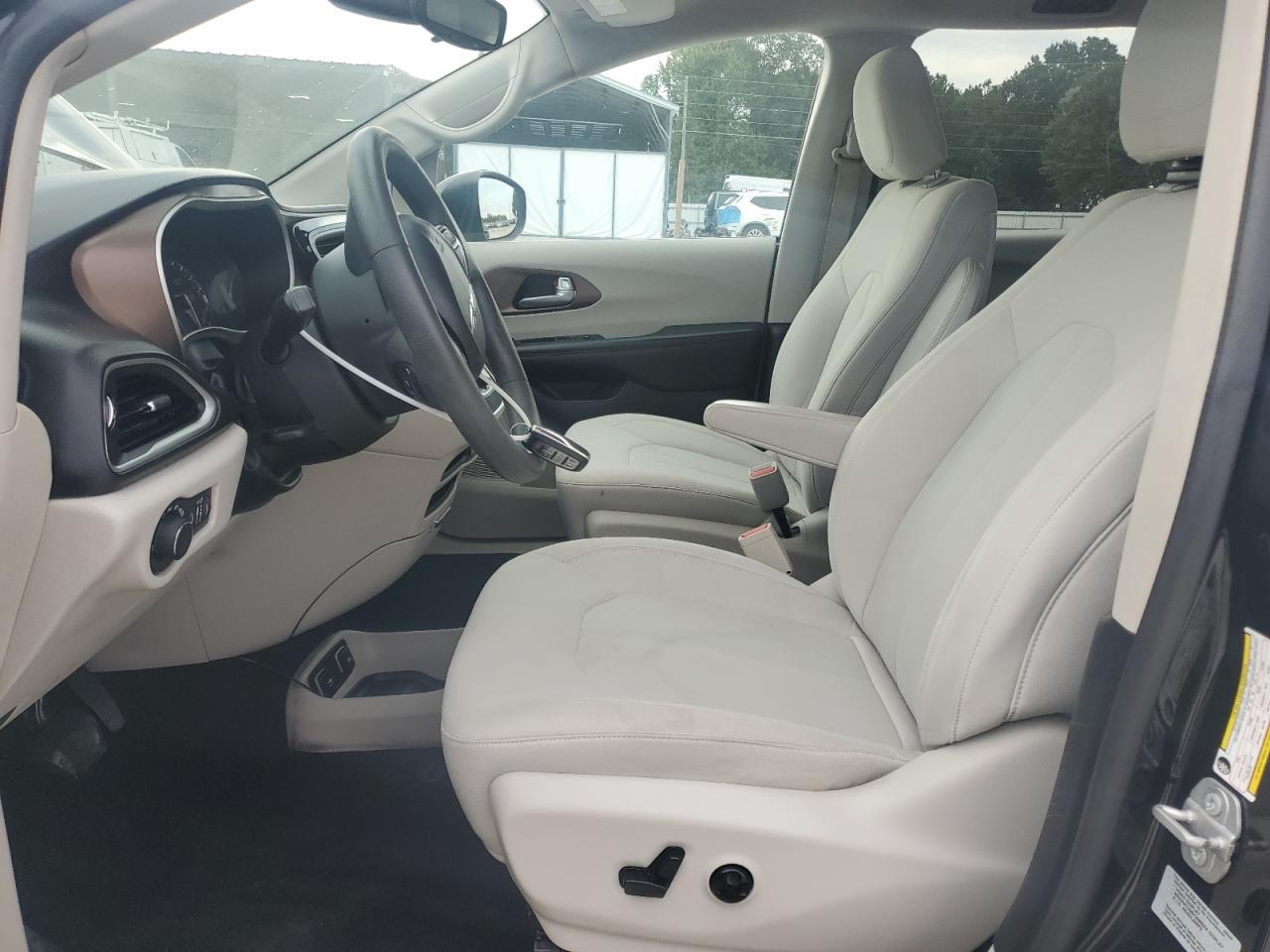 2017 Chrysler Pacifica Touring - Фото 7