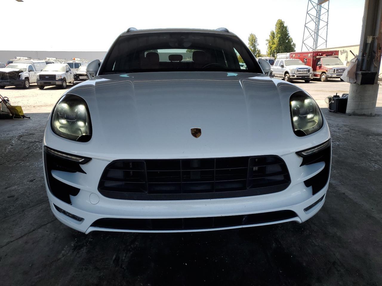 2017 Porsche Macan Gts - Image 5