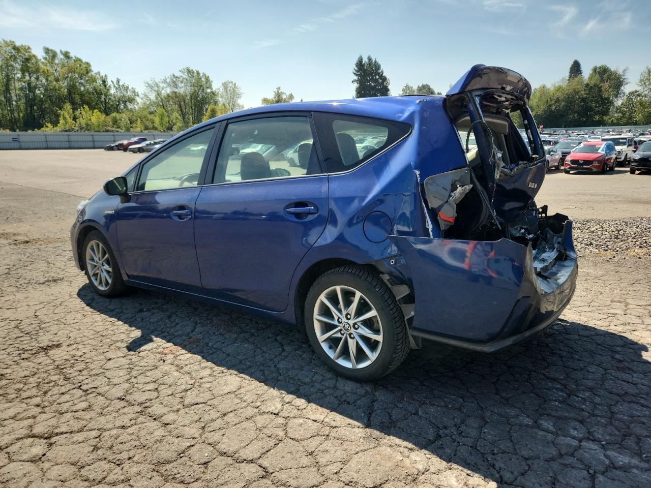 2016 Toyota Prius V - Фото 2