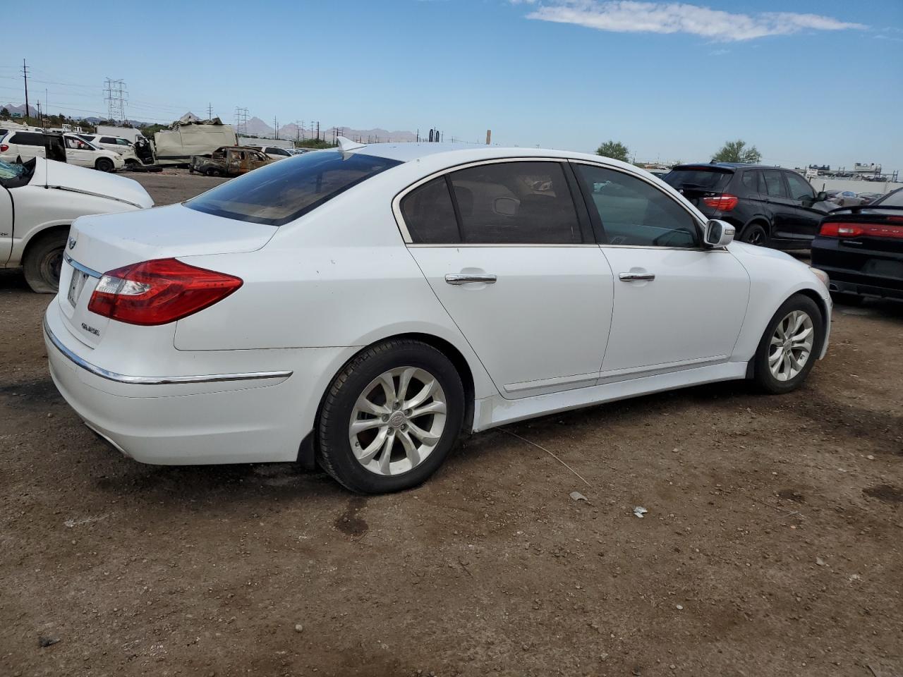 2013 Hyundai Genesis 3.8L - Image 3