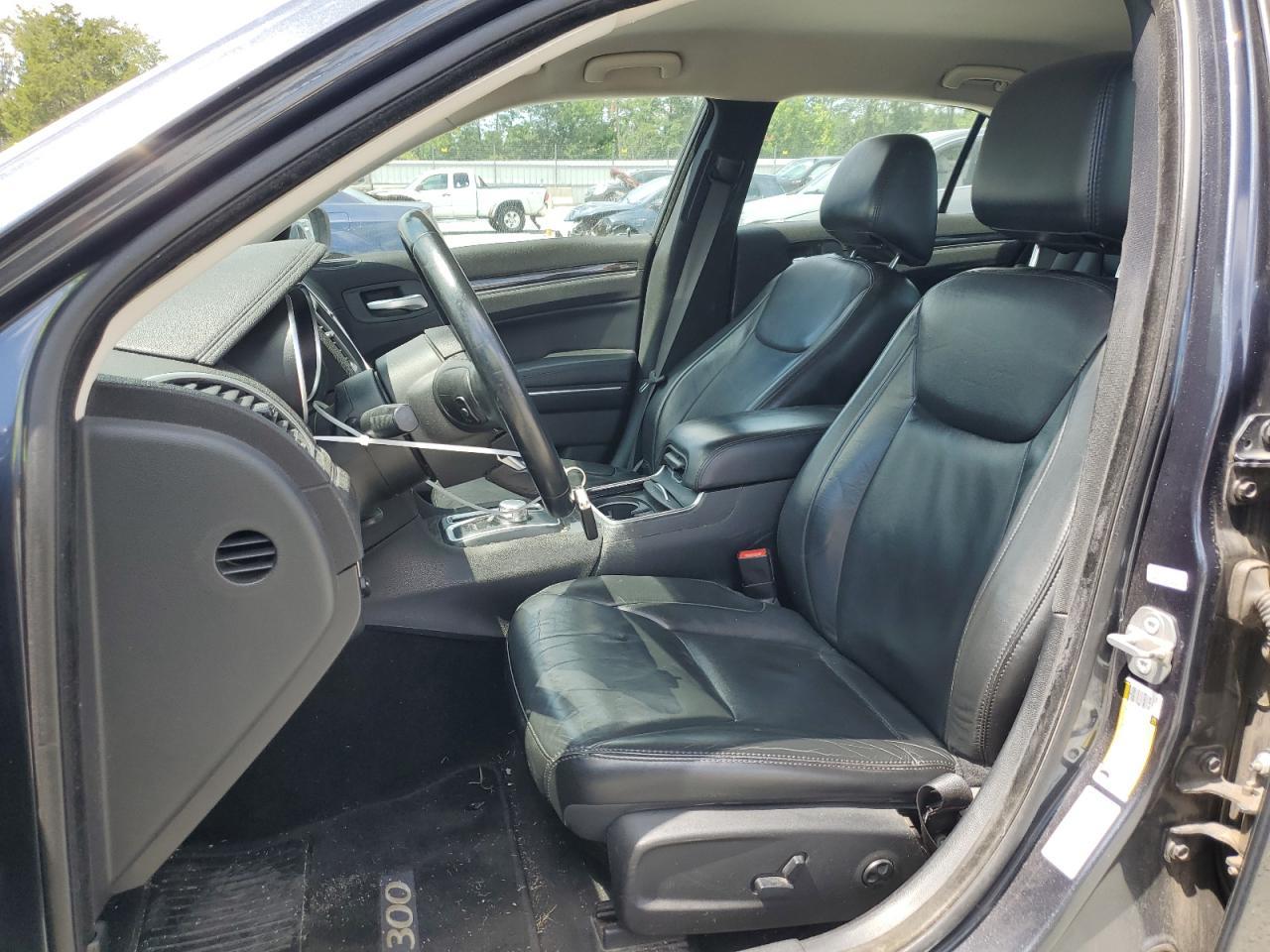 2016 Chrysler 300 Limited - Фото 7