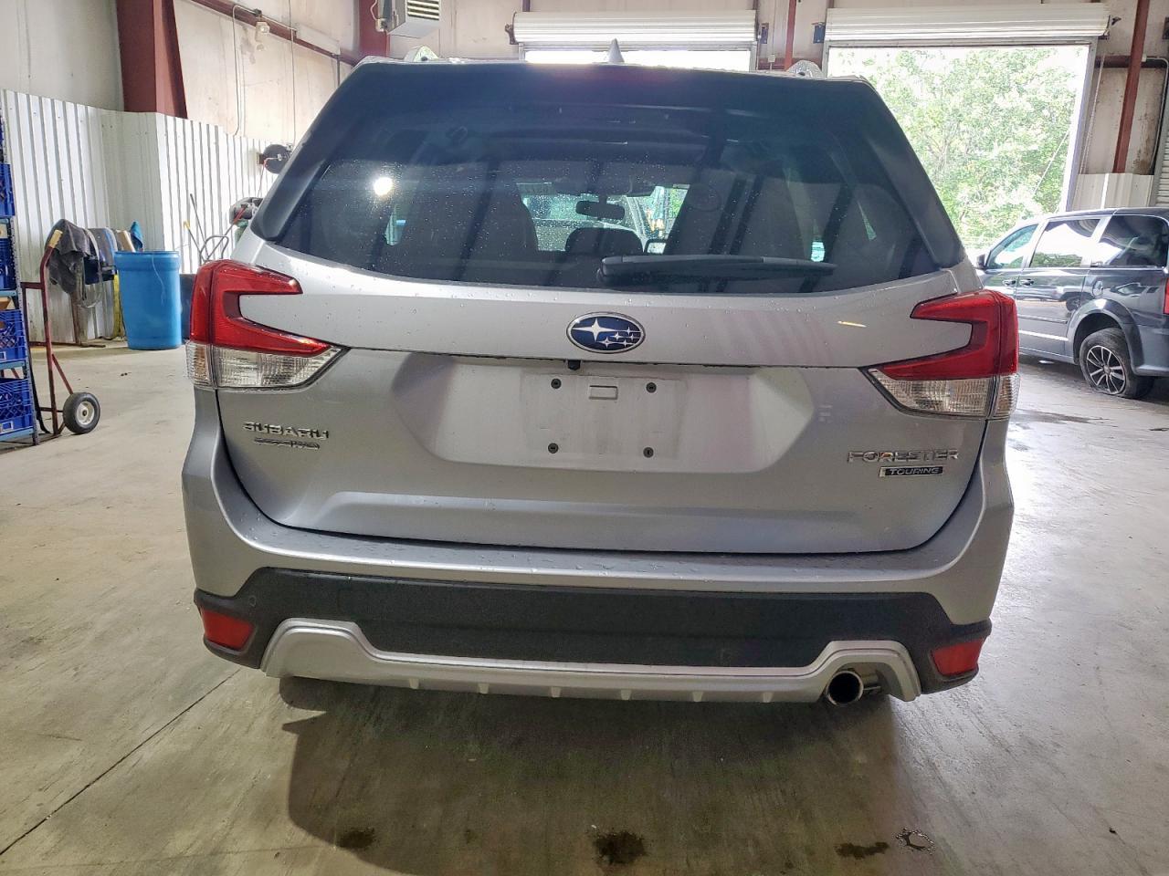 2023 Subaru Forester Touring - Image 6