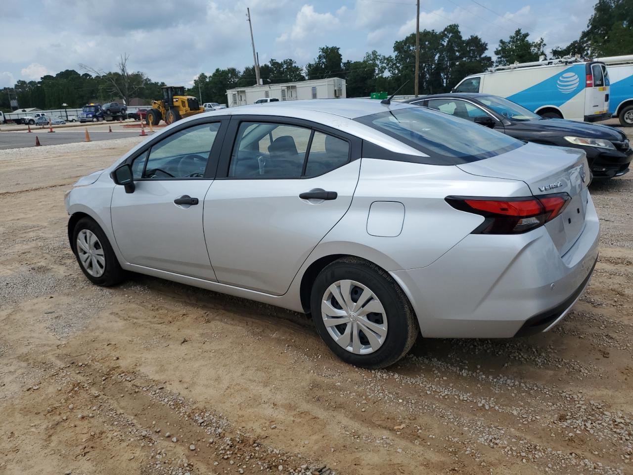2024 Nissan Versa S - Фото 2
