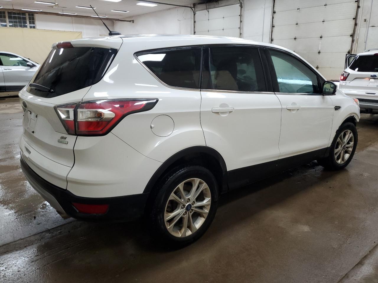 2017 Ford Escape Se - Фото 3