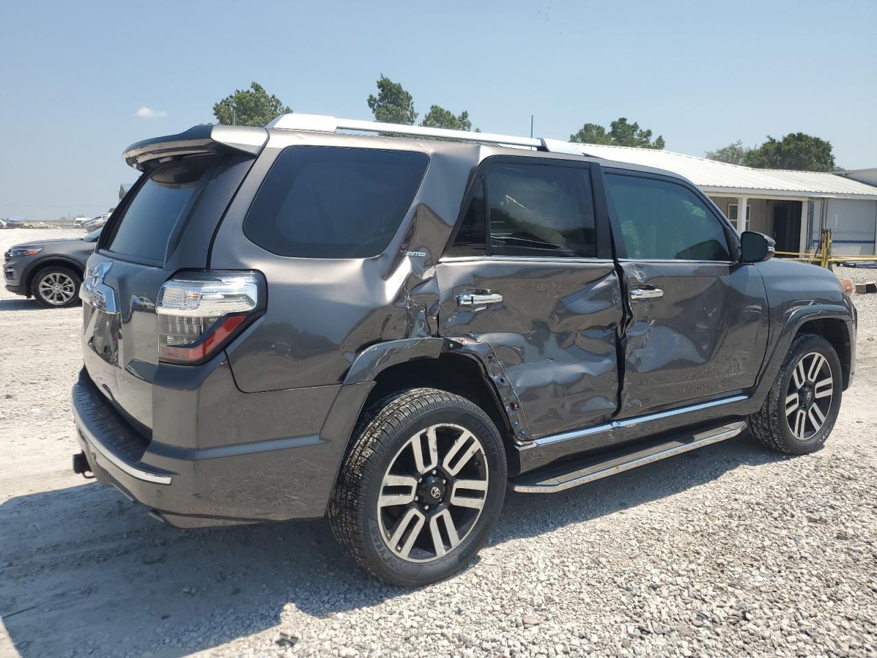 2014 Toyota 4Runner Sr5 - Image 3