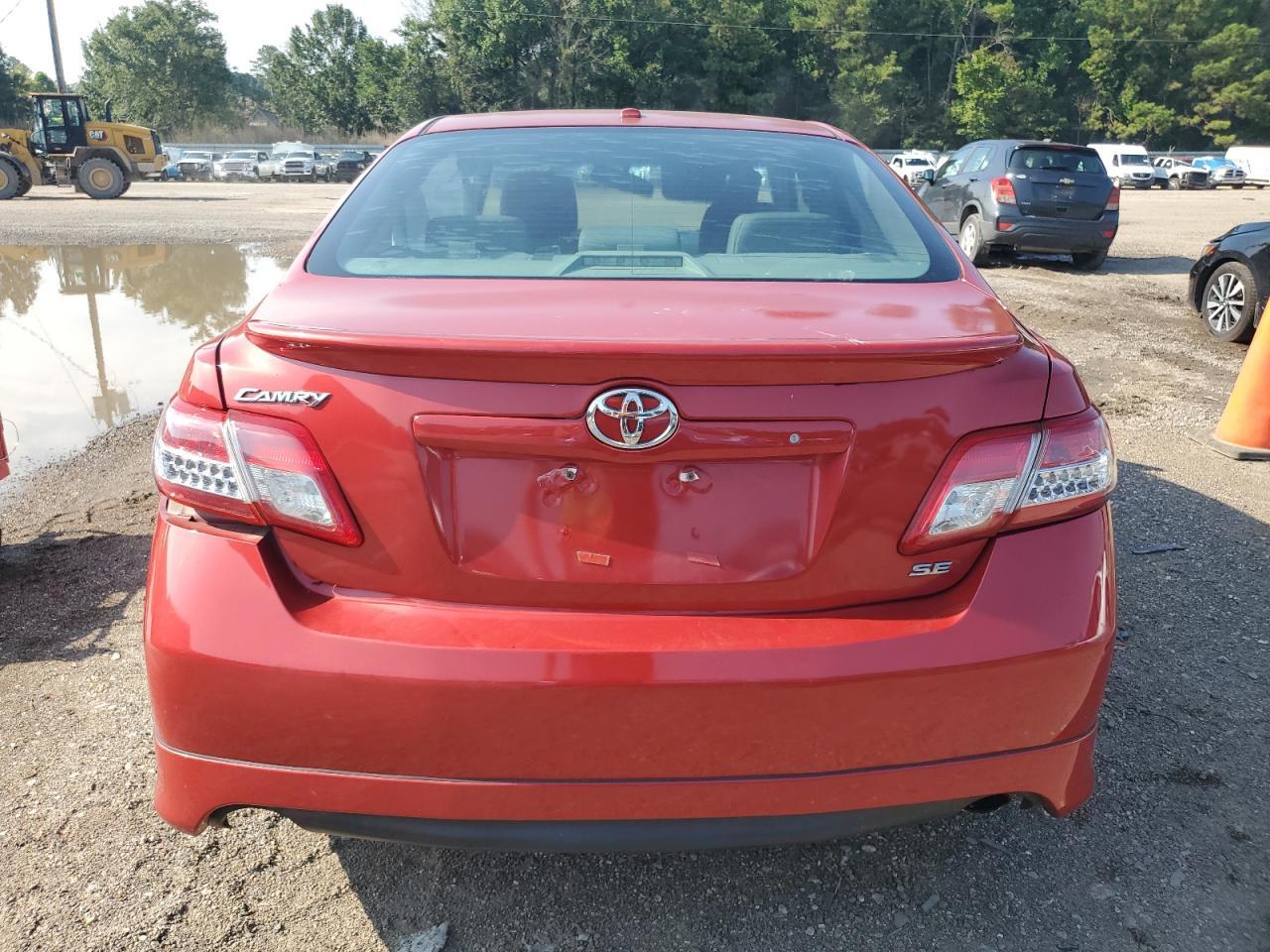 2010 Toyota Camry Base - Фото 6