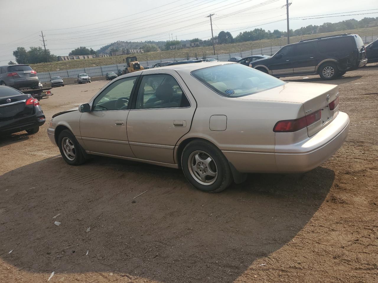 1999 Toyota Camry Le - Фото 2