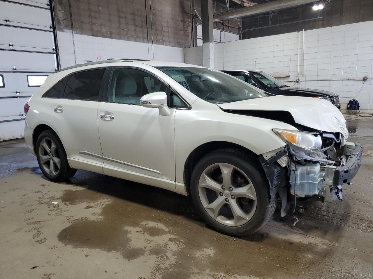2013 Toyota Venza Le - Фото 4