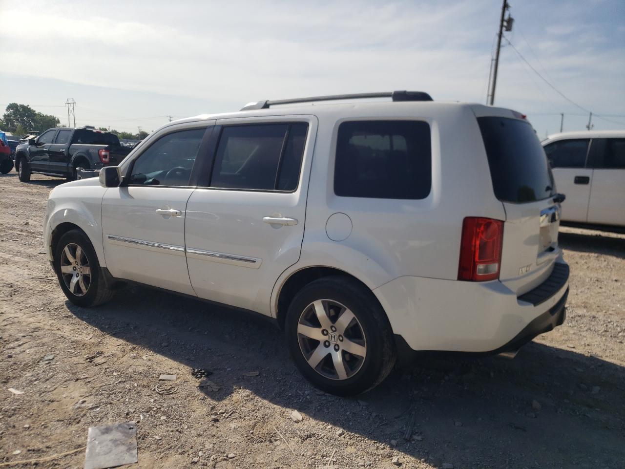 2013 Honda Pilot Touring - Image 2