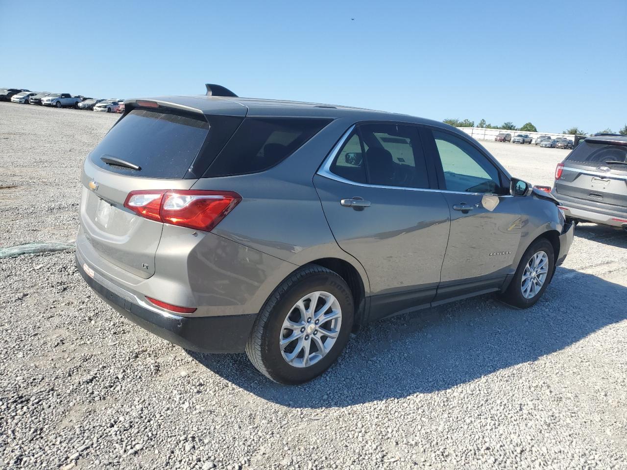 2019 Chevrolet Equinox Lt - Image 3