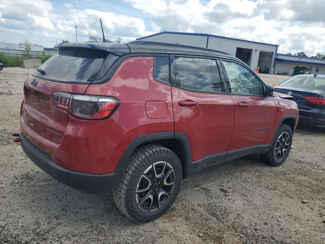 2025 Jeep Compass Trailhawk - Фото 3