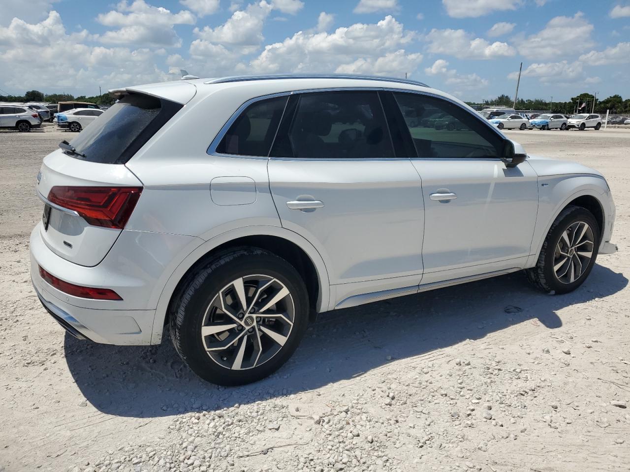 2023 Audi Q5 Premium Plus 45 - Image 3