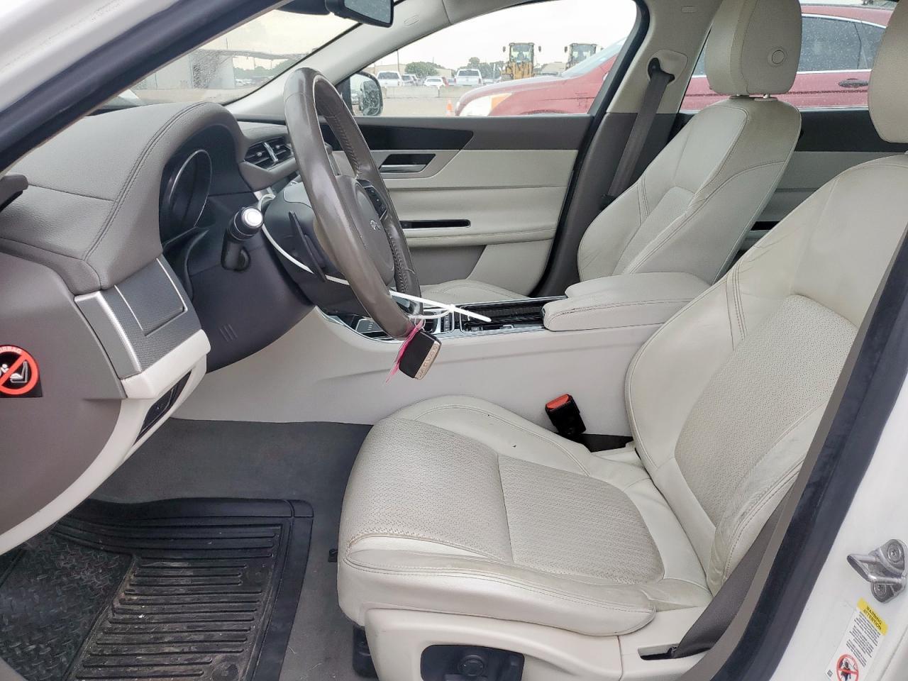 2016 Jaguar Xf Prestige - Фото 7