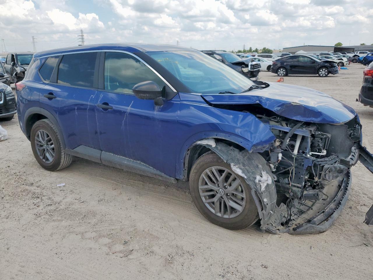 2023 Nissan Rogue S - Фото 4