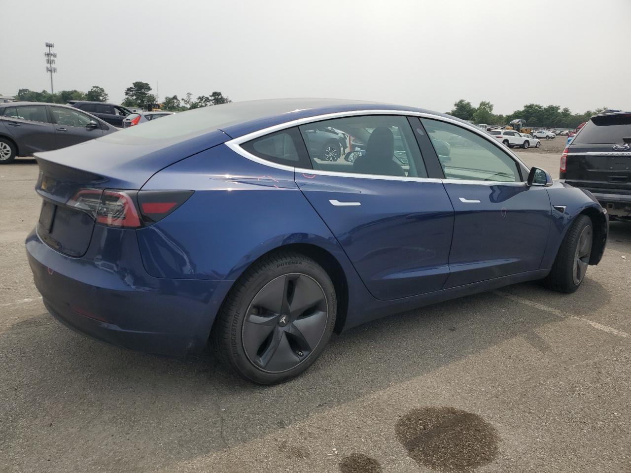 2019 Tesla Model 3 - Фото 3