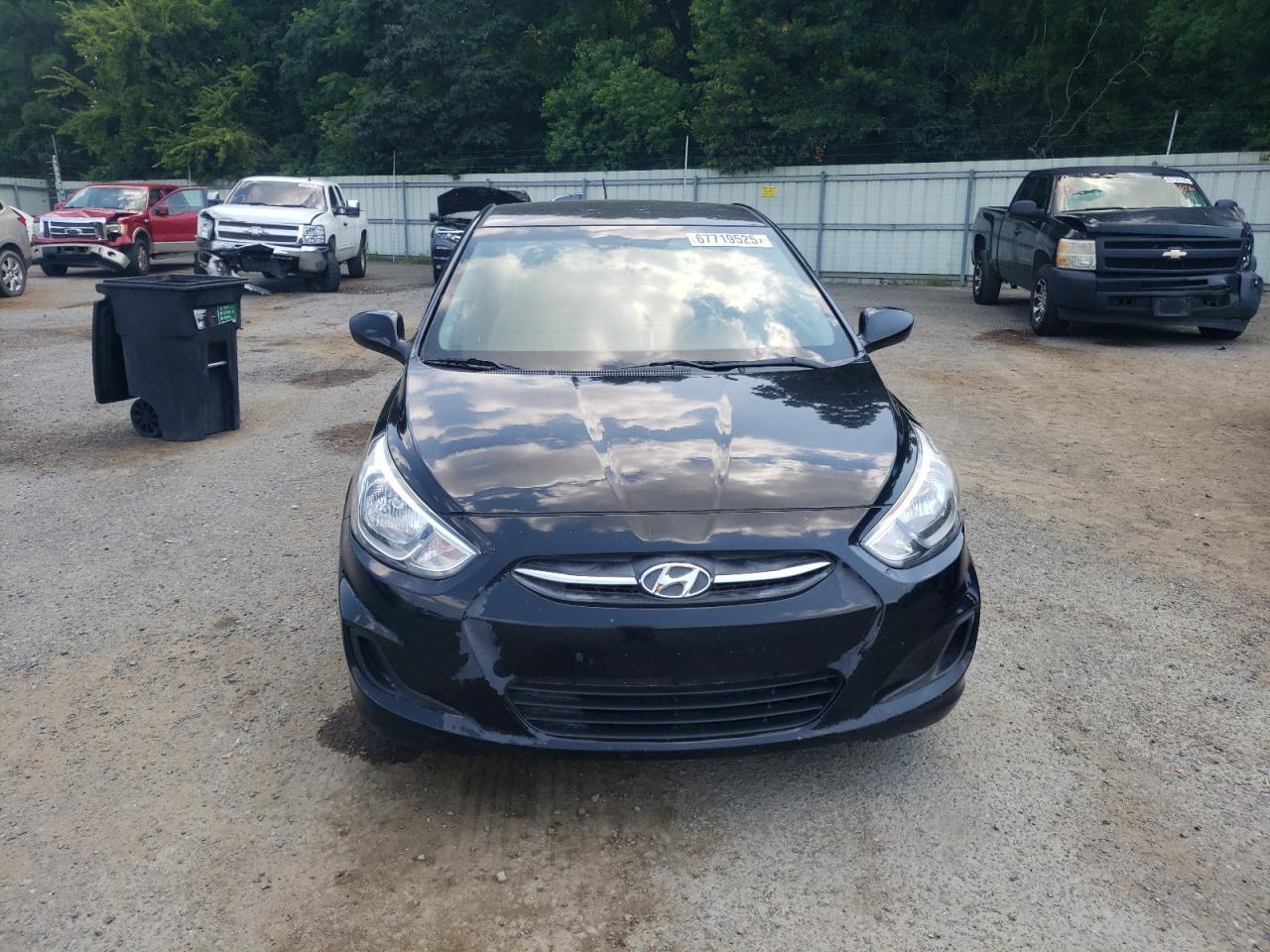 2017 Hyundai Accent Se - Фото 5
