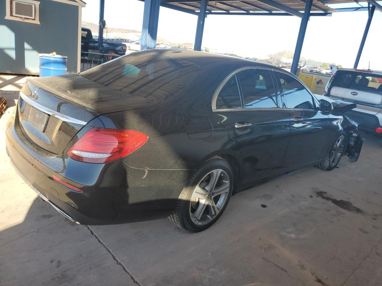 2020 Mercedes-Benz E 350 - Фото 3