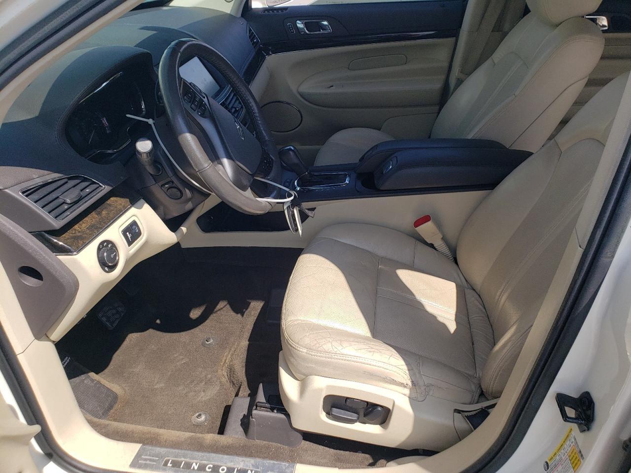 2013 Lincoln Mkt - Image 7
