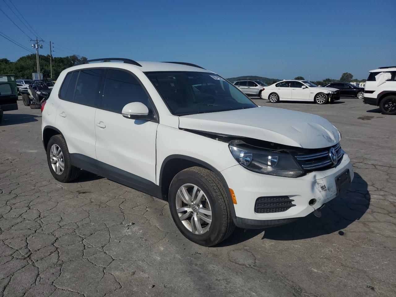 2017 Volkswagen Tiguan S - Image 4