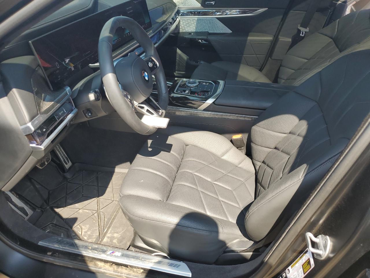 2024 BMW 760 Xi - Image 7