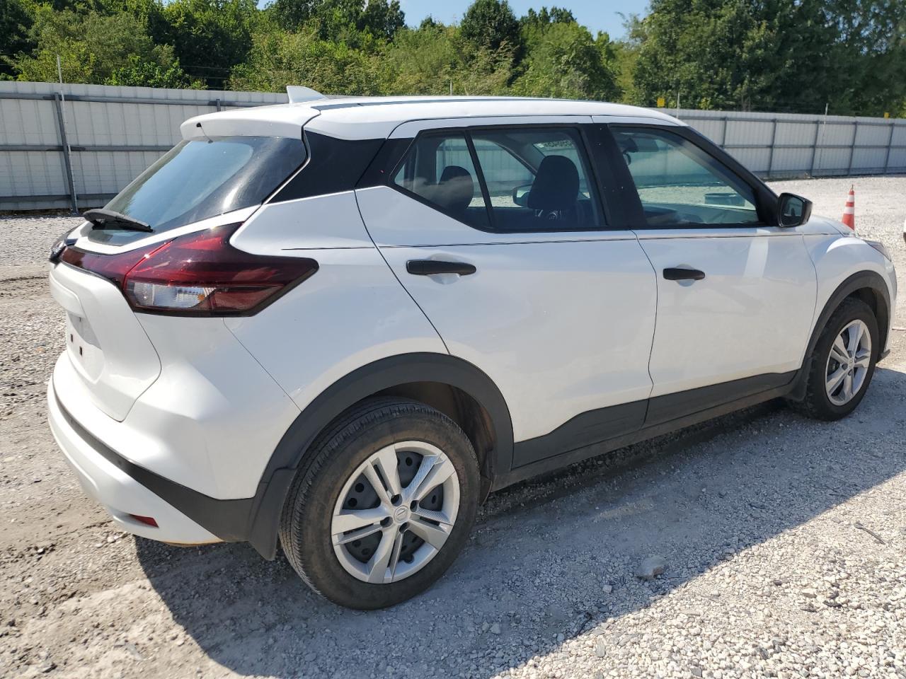 2024 Nissan Kicks S - Фото 3