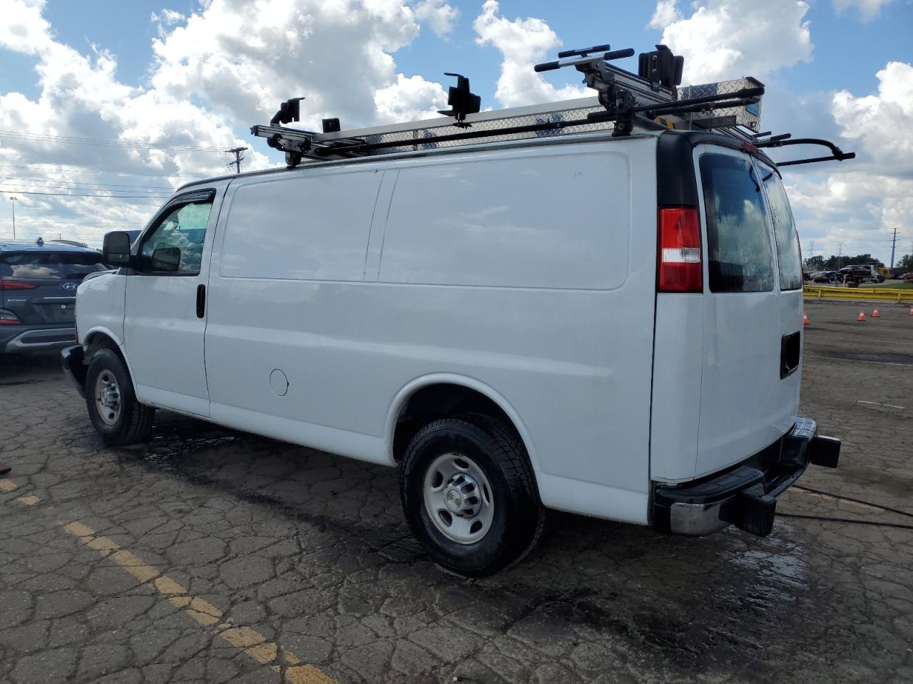 2020 Chev Express Cargo 2500 1 - Image 2