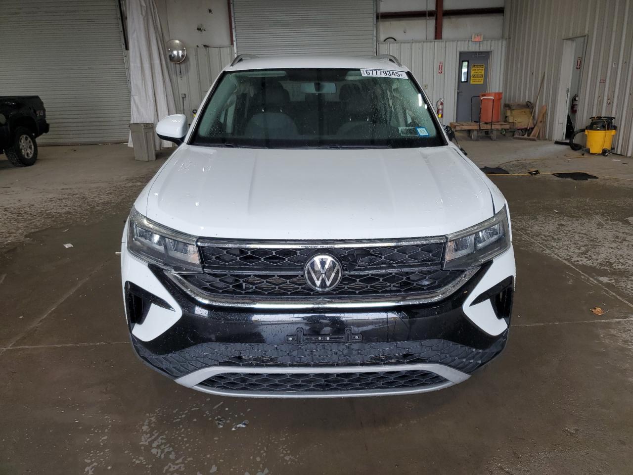 2022 Volkswagen Taos Se - Image 5