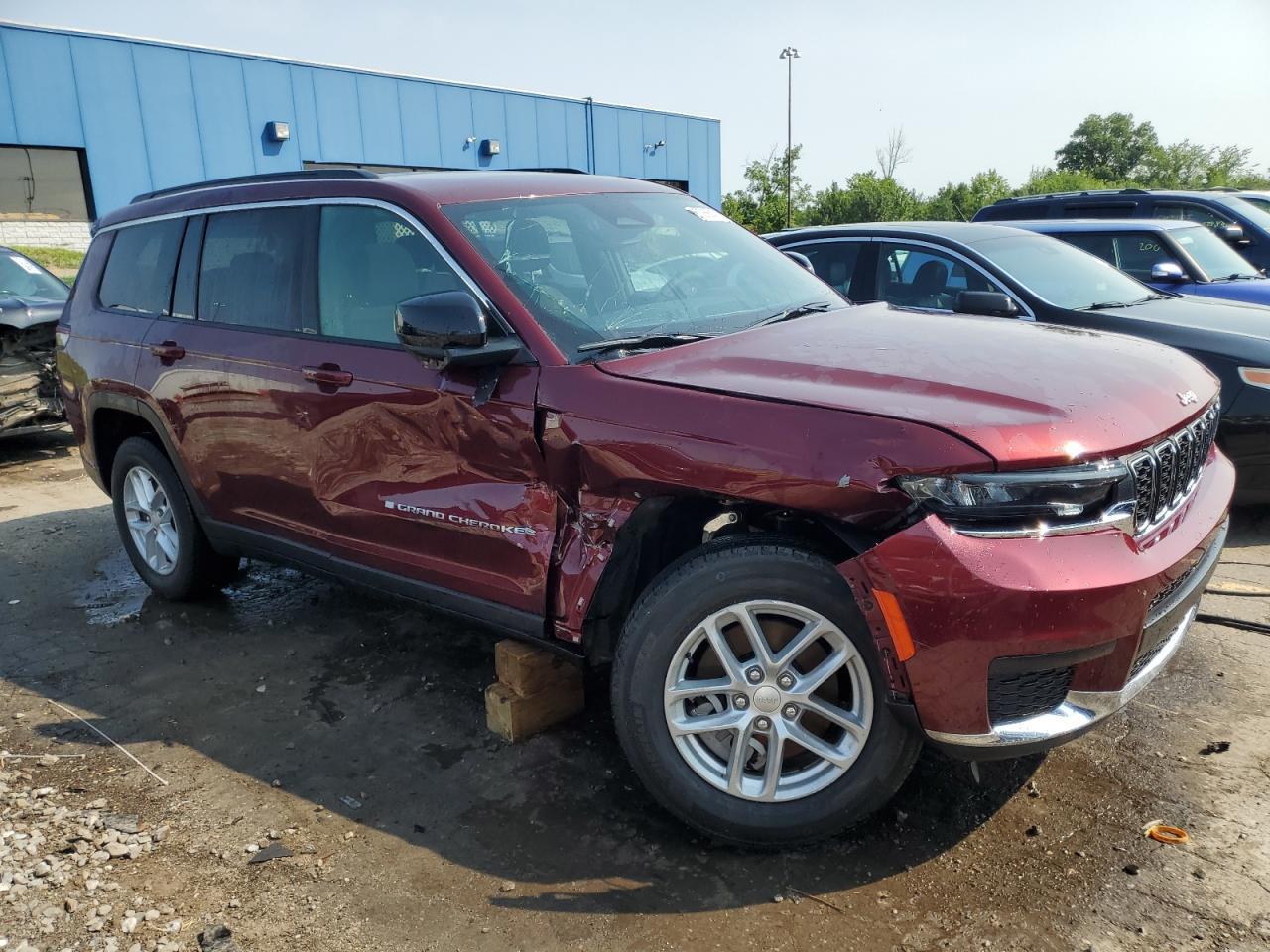 2024 Jeep Grand Cherokee L Laredo - Image 4