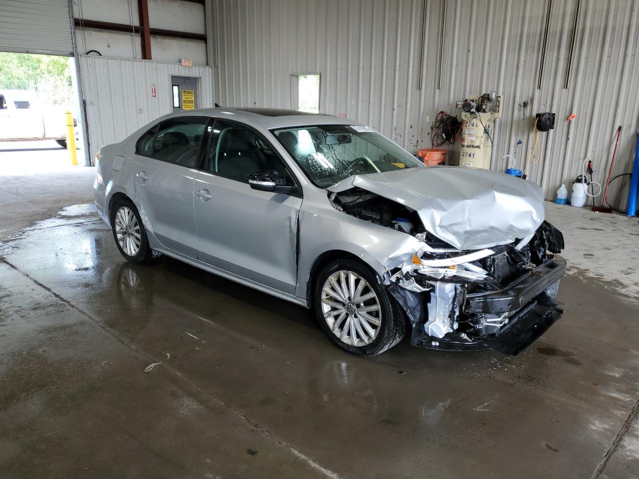 2011 Volkswagen Jetta Sel - Image 4