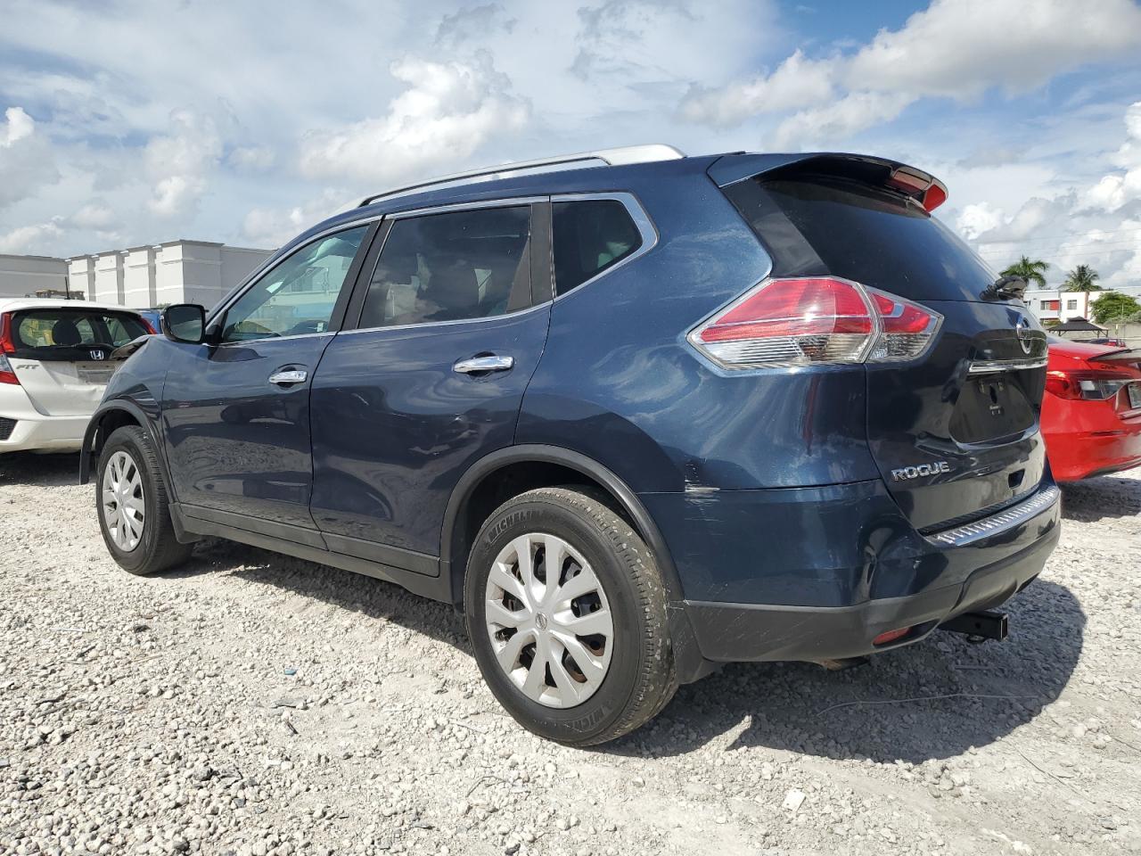 2016 Nissan Rogue S - Фото 2