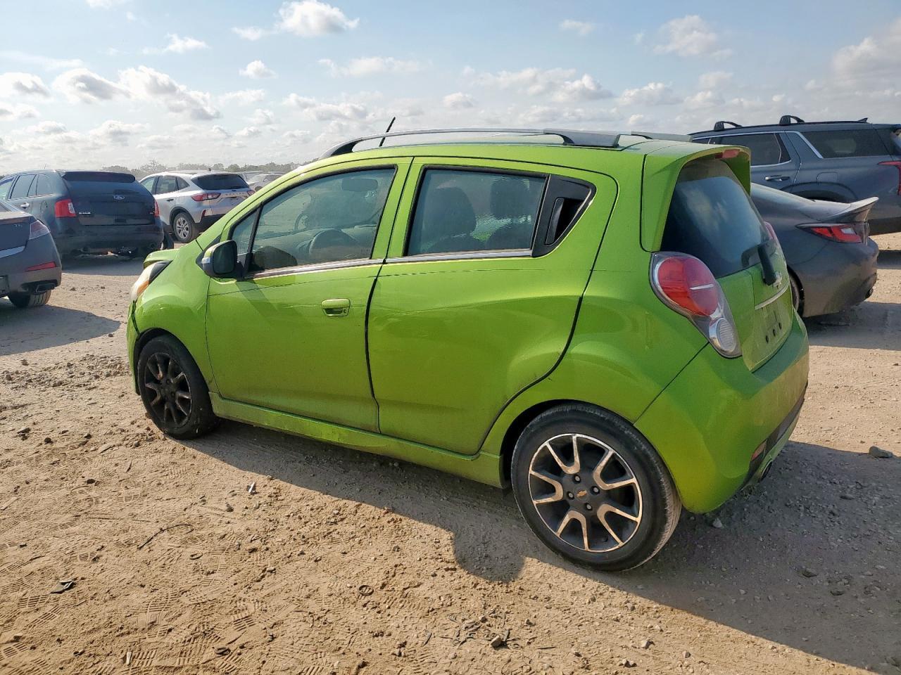 2014 Chevrolet Spark 2Lt - Фото 2