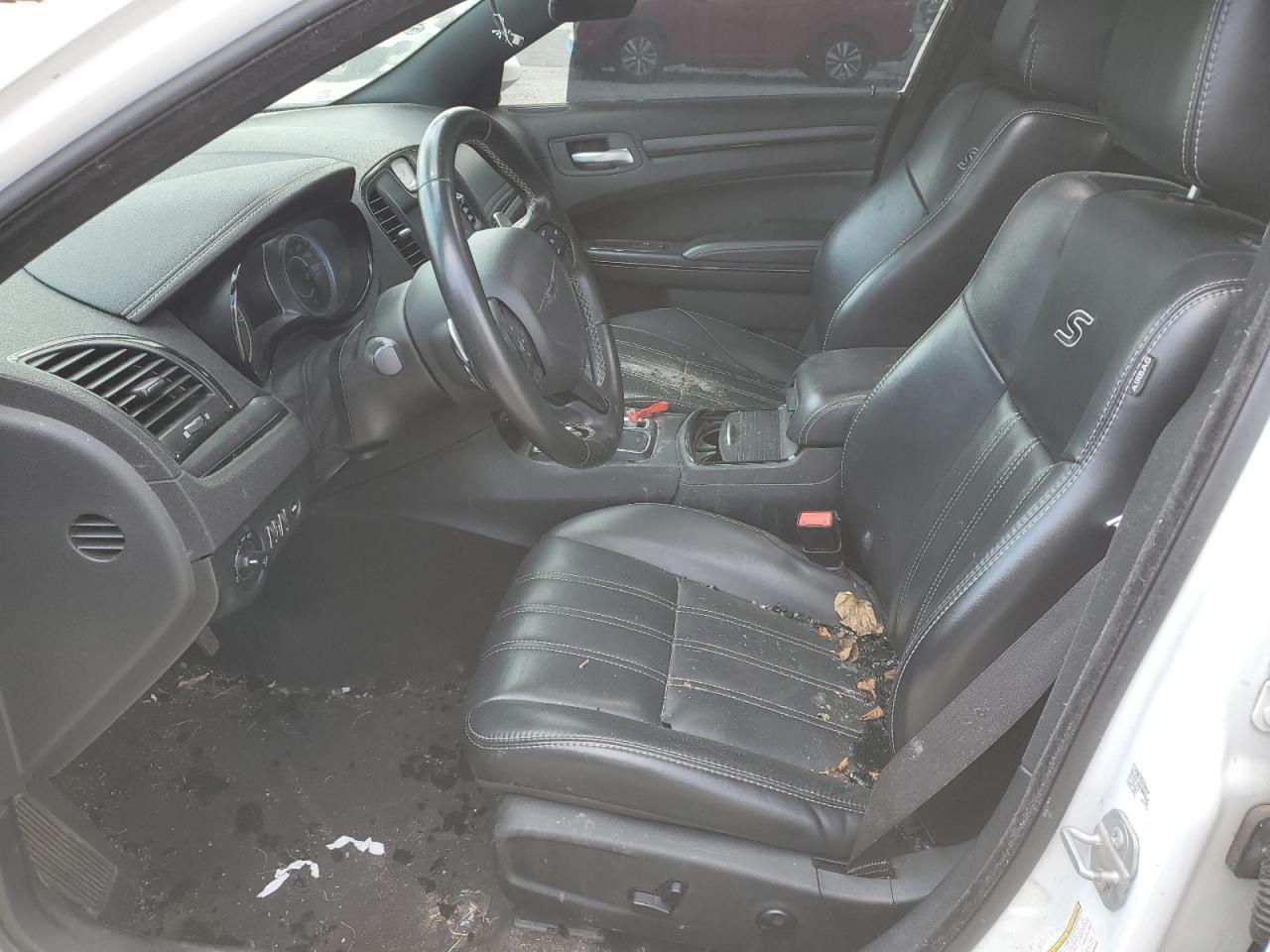 2016 Chrysler 300 S - Image 7
