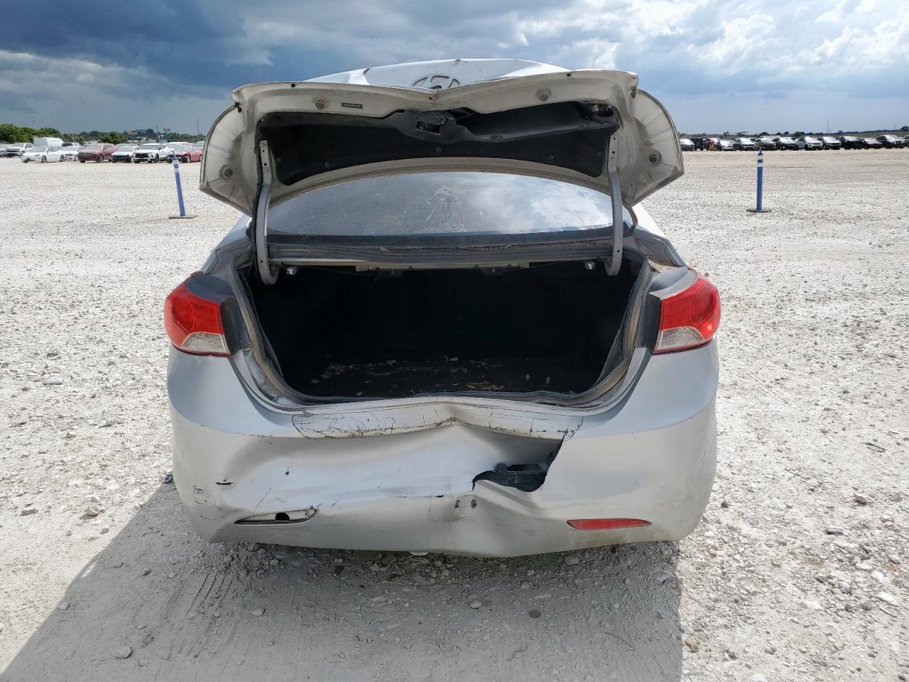 2013 Hyundai Elantra Gls - Image 6