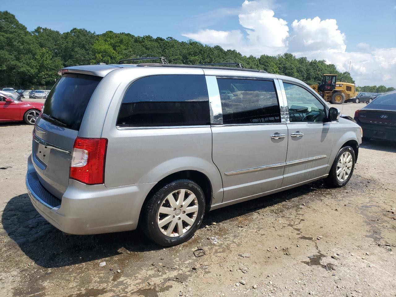 2014 Chrysler Town & Country Touring - Фото 3