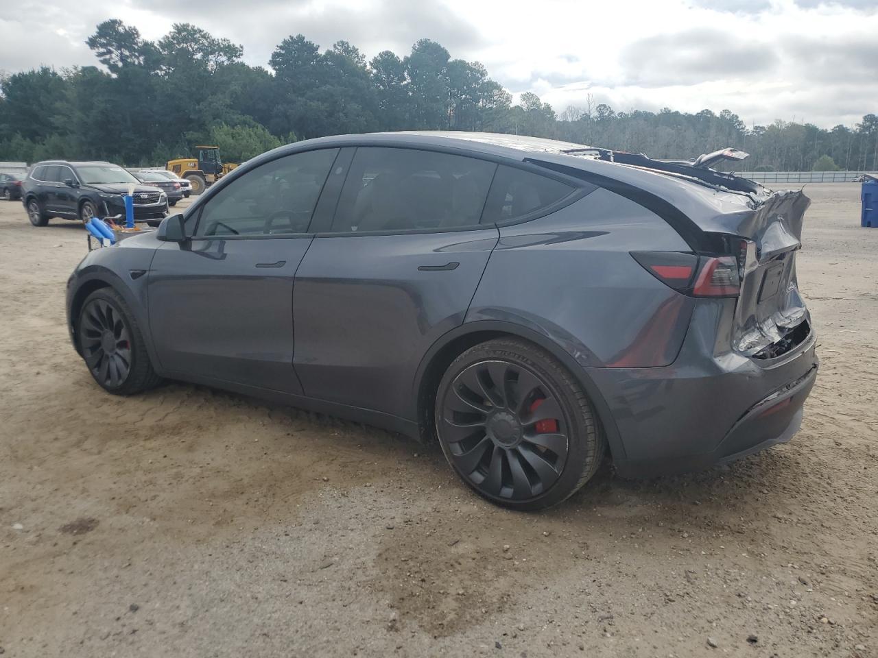 2023 Tesla Model Y - Фото 2