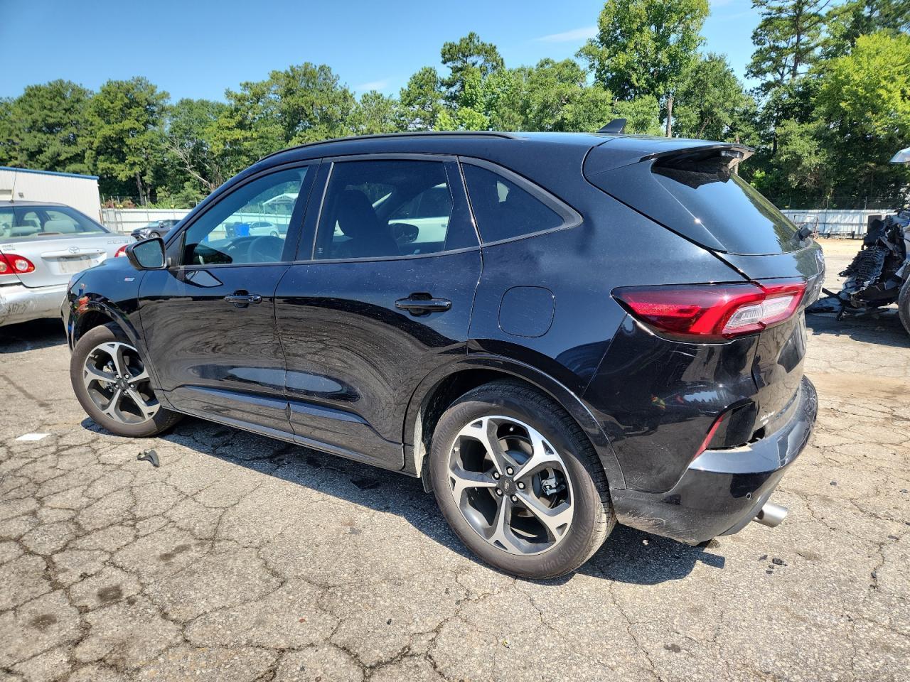 2023 Ford Escape St Line Select - Image 2