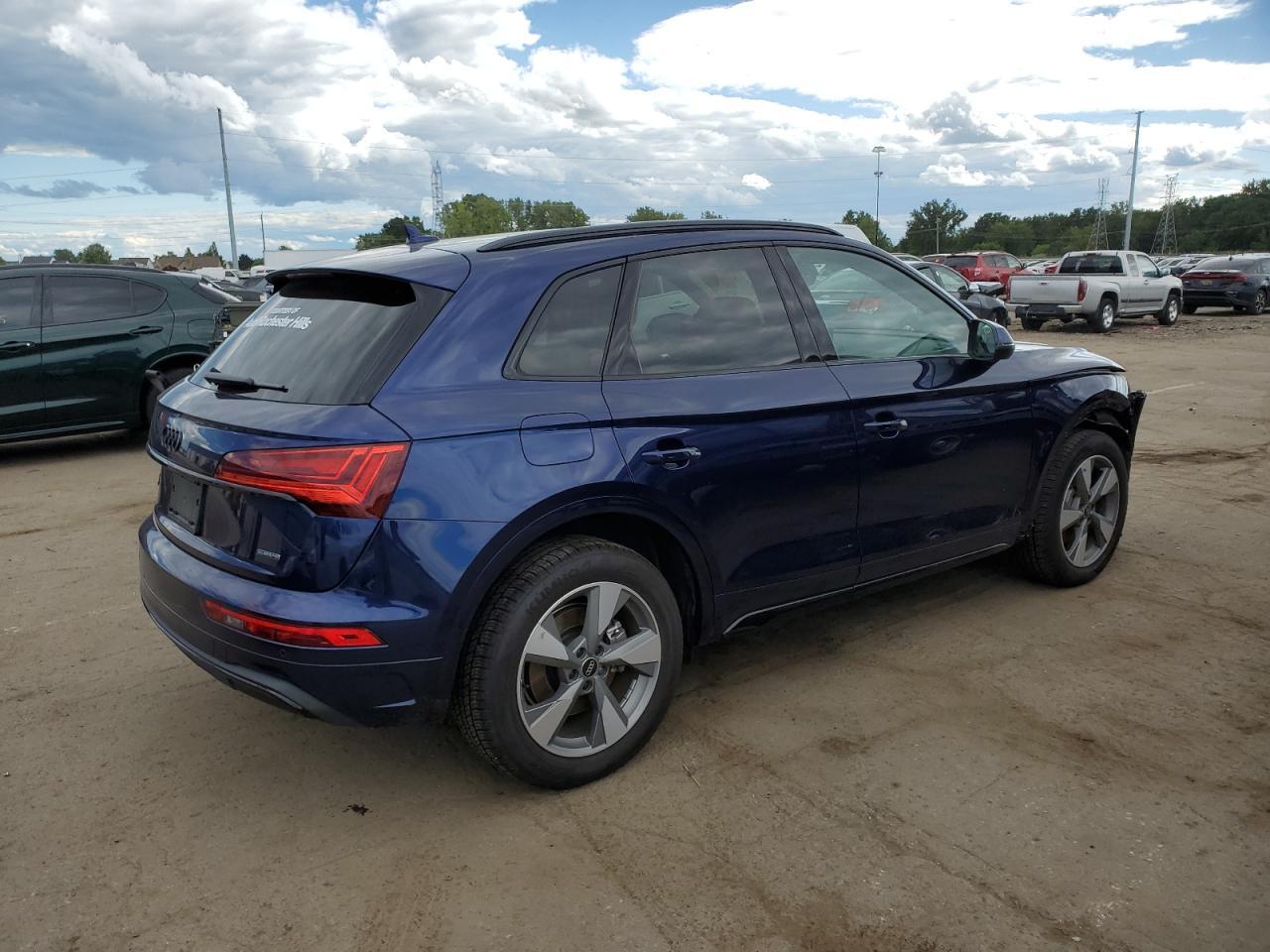 2025 Audi Q5 Premium 40 - Фото 3