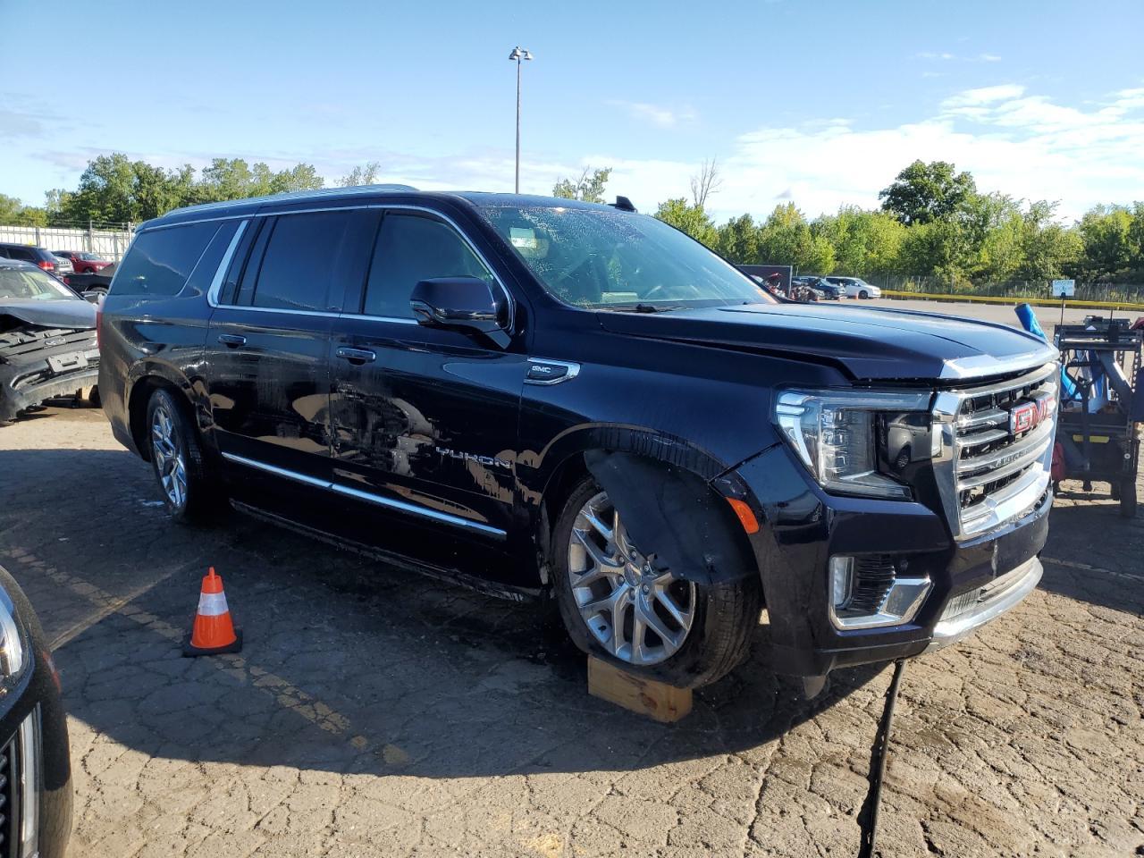 2024 GMC Yukon Xl K1500 Slt - Image 4
