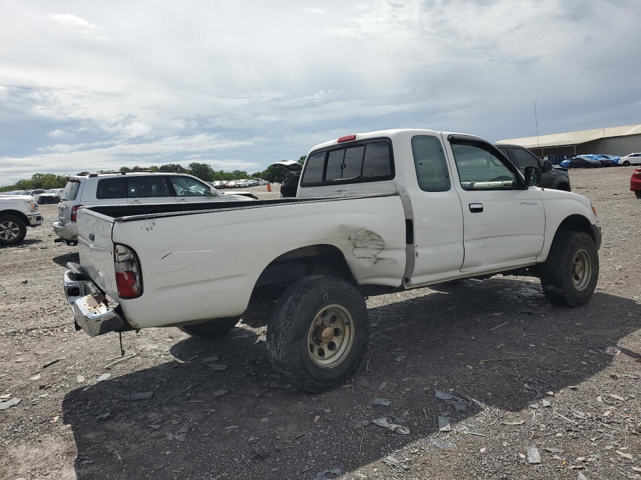 2000 Toyota Tacoma Xtracab - Image 3