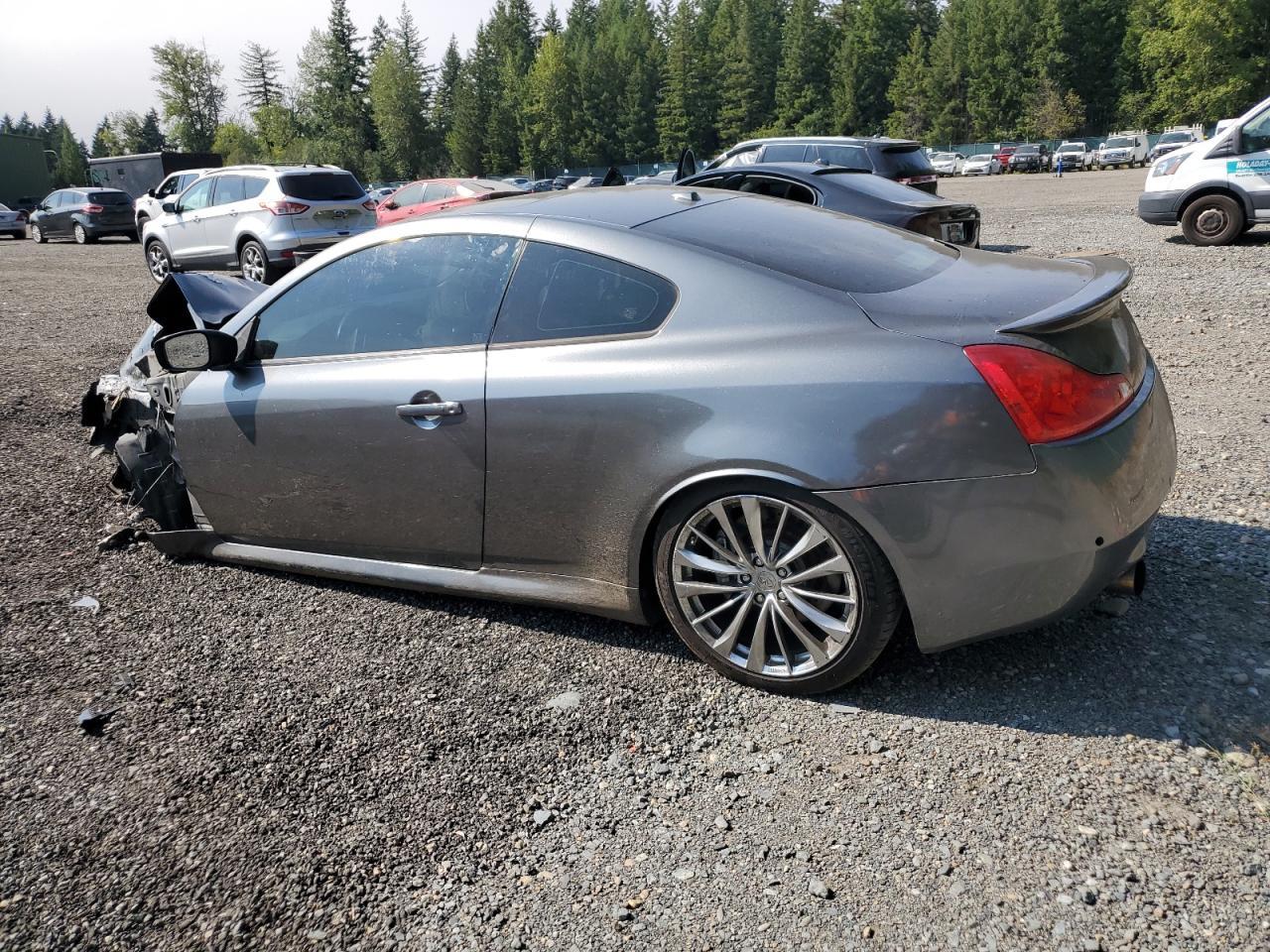 2013 Infiniti G37 Journey - Фото 2