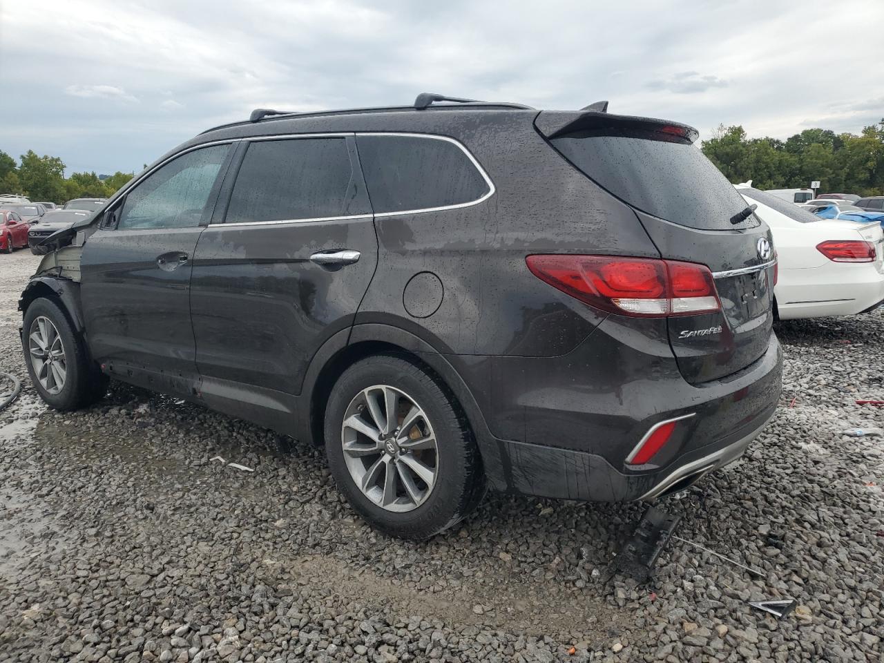 2017 Hyundai Santa Fe Se - Фото 2