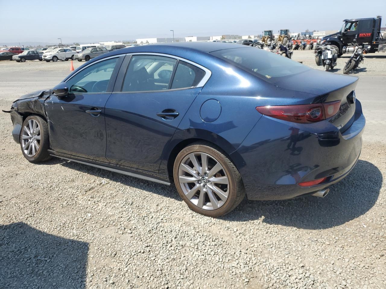 2021 Mazda 3 Select - Фото 2