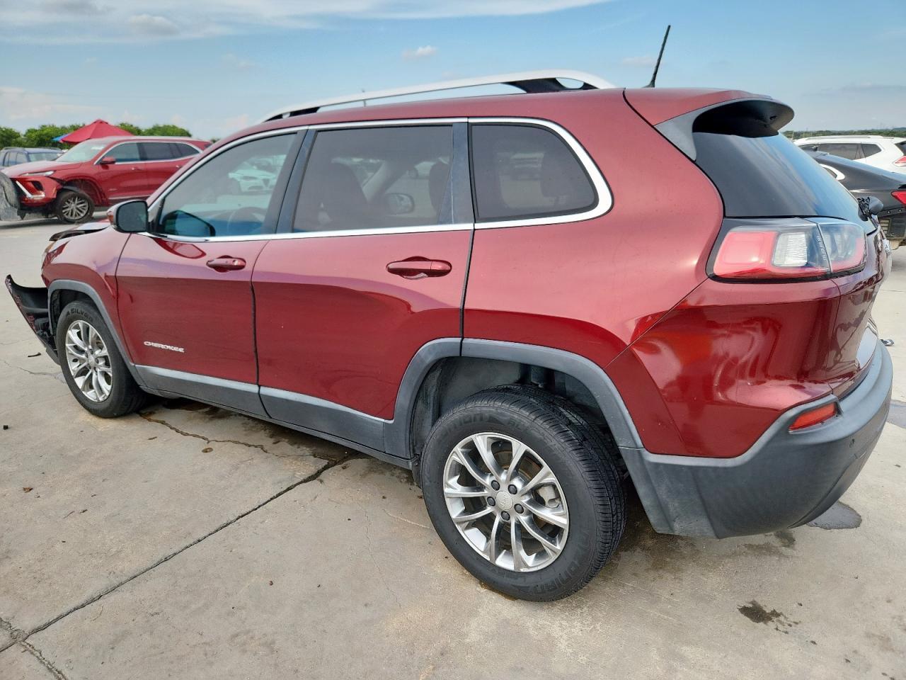 2019 Jeep Cherokee Latitude Plus - Image 2