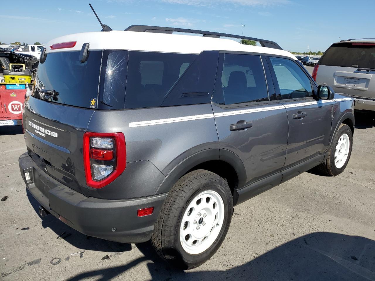 2024 Ford Bronco Sport Heritage - Image 3