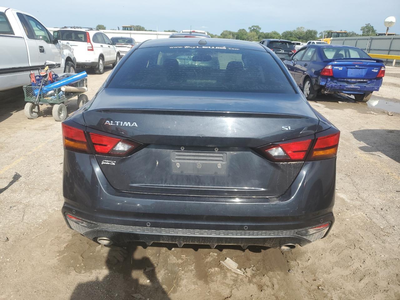 2019 Nissan Altima Sl - Image 6