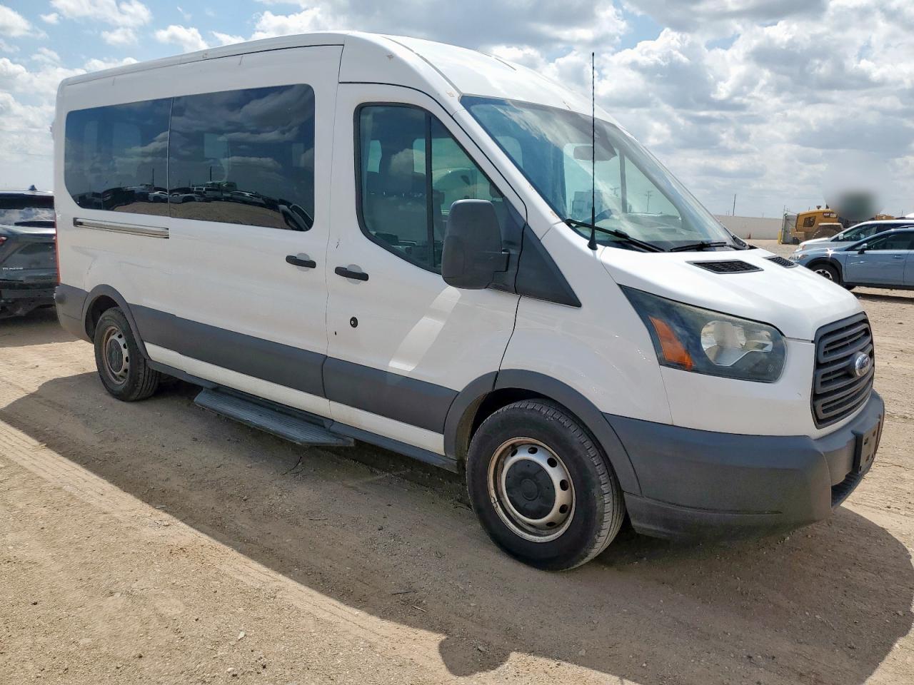 2017 Ford Transit T-350 - Image 4
